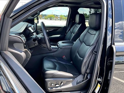 Used 2020 Cadillac Escalade Platinum RWD image 8