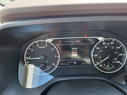 Used 2023 Nissan Rogue SV image 16