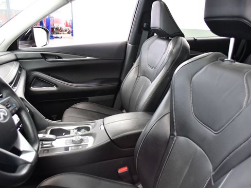 Used 2023 INFINITI QX60 Luxe w/ Performance Audio Package image 11