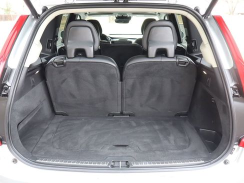 Used 2018 Volvo XC90 T6 Momentum w/ Convenience Package image 14