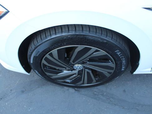 Used 2019 Volkswagen Jetta SEL Premium FWD image 11