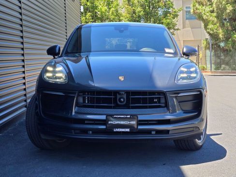 Certified 2025 Porsche Macan w/ Premium Package Plus AWD/4WD image 11