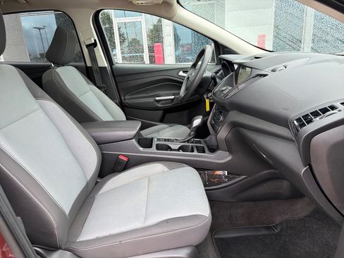 Used 2018 Ford Escape SE w/ SE Sync 3 Package AWD/4WD image 27