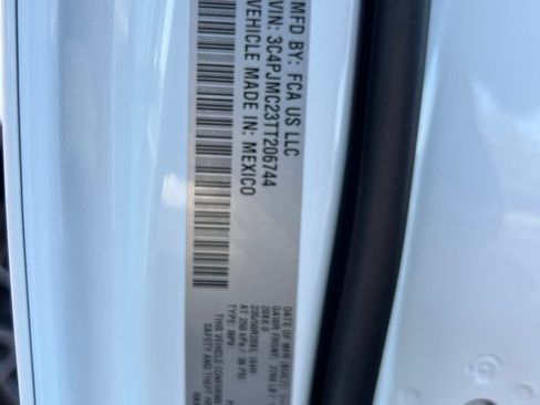 Used 2026 Jeep Cherokee Overland AWD/4WD image 32