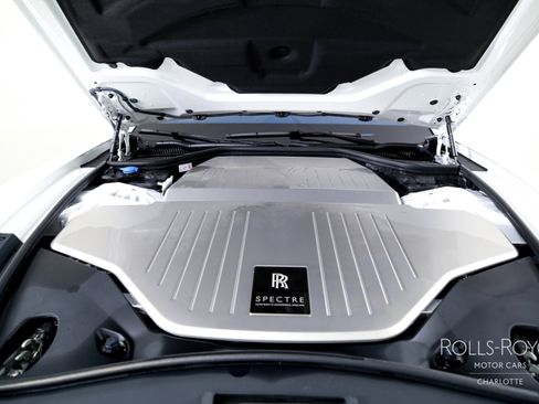 Used 2024 Rolls-Royce Spectre w/ Spectre Launch Package image 31