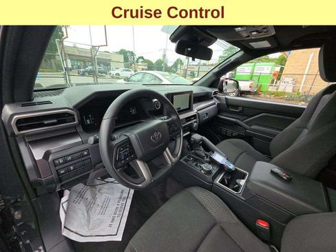 Used 2025 Toyota 4Runner SR5 AWD/4WD image 8
