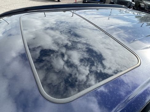 Used 2019 Toyota RAV4 XLE image 9