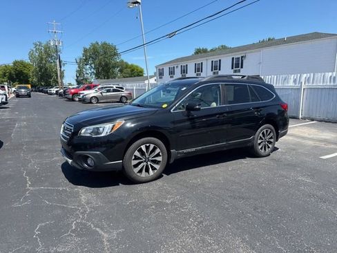 Used 2017 Subaru Outback 2.5i Limited AWD/4WD image 12