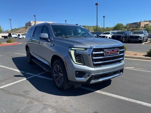 Used 2025 GMC Yukon XL Elevation RWD image 1