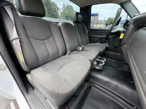 Used 2005 Chevrolet Silverado 3500 2WD Regular Cab image 15