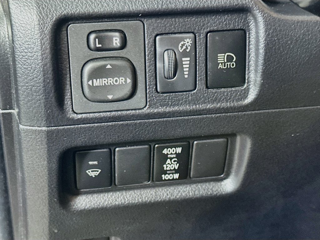 Used 2020 Toyota 4Runner SR5 Premium w/ Moonroof Package AWD/4WD image 24