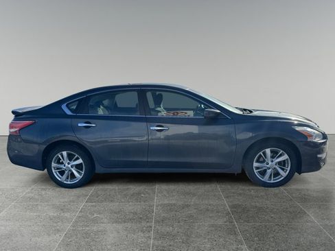 Used 2013 Nissan Altima 2.5 SV image 6
