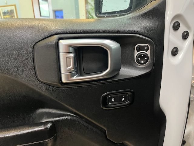 Used 2020 Jeep Gladiator Sport w/ Quick Order Package 24S AWD/4WD image 14