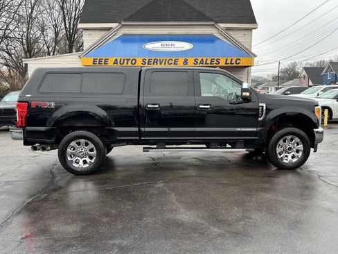 Used 2017 Ford F250 Lariat w/ Chrome Package image 1