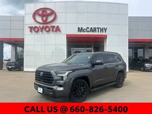 Used 2023 Toyota Sequoia SR5 w/ SR5 Premium Package AWD/4WD image 1