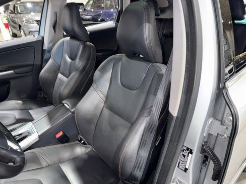 Used 2017 Volvo XC60 T6 Dynamic w/ Climate Package image 49