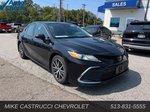 Used 2024 Toyota Camry XLE w/ Cold Weather Package AWD/4WD image 2