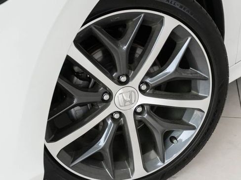 Used 2023 Honda Civic Touring image 2