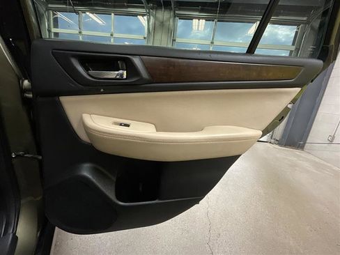 Used 2015 Subaru Outback 3.6R Limited image 24