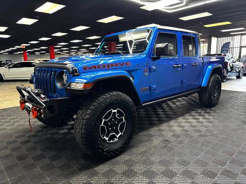 Used 2023 Jeep Gladiator Mojave w/ Cold Weather Group image 8
