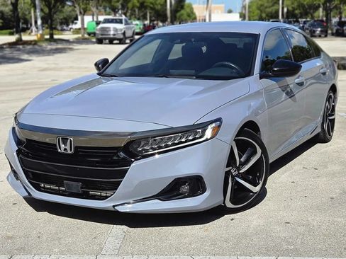 Used 2022 Honda Accord Sport image 2