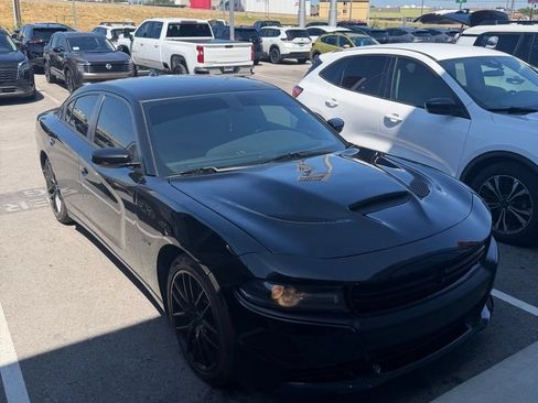 Used 2016 Dodge Charger R/T RWD image 4