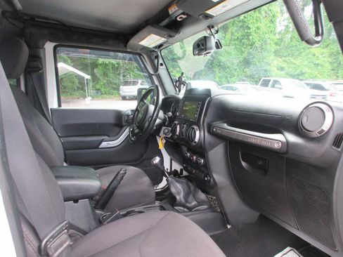 Used 2015 Jeep Wrangler Unlimited Sport w/ Quick Order Package 23S AWD/4WD image 13
