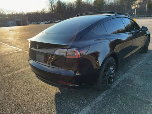 Used 2022 Tesla Model 3 Performance image 2
