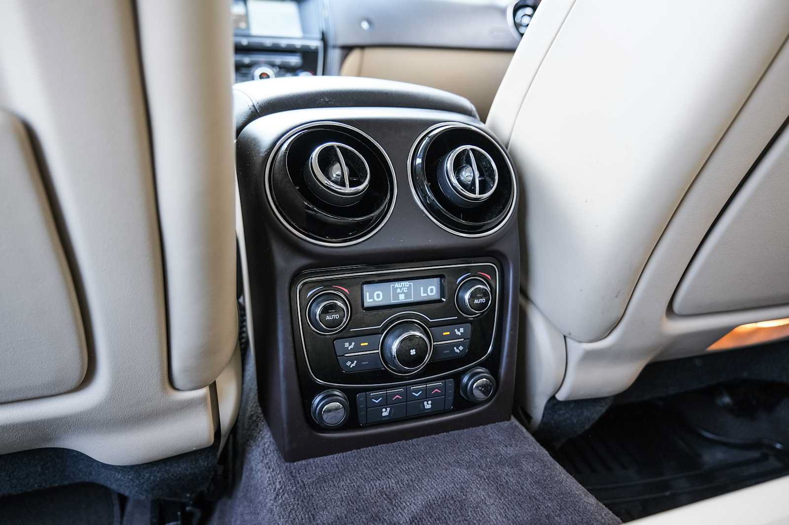 Used 2017 Jaguar XJ R-Sport RWD image 49