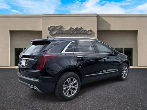 Used 2021 Cadillac XT5 Premium Luxury FWD image 4
