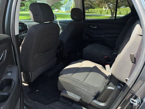 Used 2019 Chevrolet Traverse LT AWD/4WD image 4