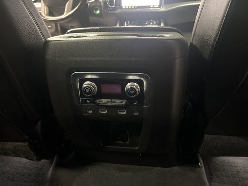 Used 2021 GMC Yukon Denali w/ Denali Premium Package image 41