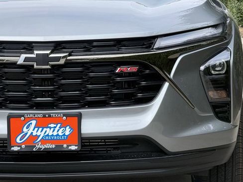 New 2026 Chevrolet Trax RS image 9
