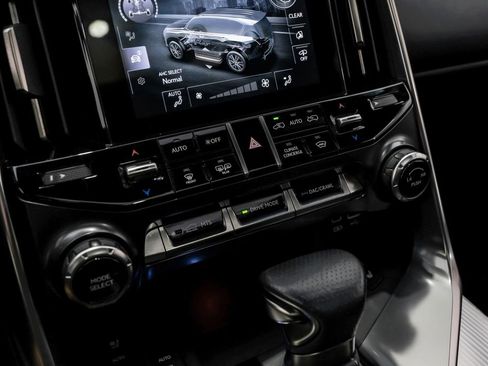 Used 2023 Lexus LX 600 F Sport image 26