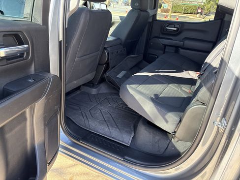 Used 2019 Chevrolet Silverado 1500 LT w/ All-Star Edition image 9