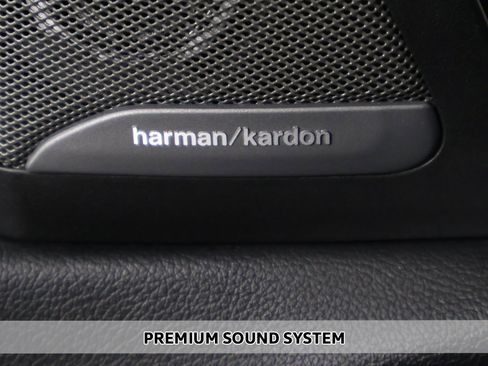 Used 2023 BMW X5 xDrive40i w/ M Sport Package image 5