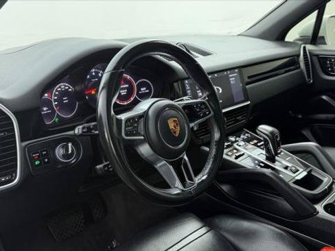 Used 2019 Porsche Cayenne AWD/4WD image 24