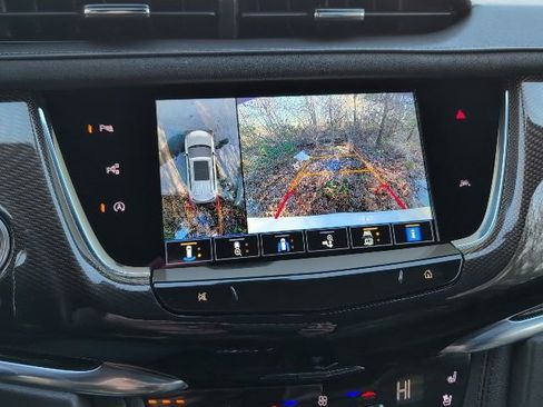 Certified 2023 Cadillac XT6 Sport w/ Platinum Package image 23