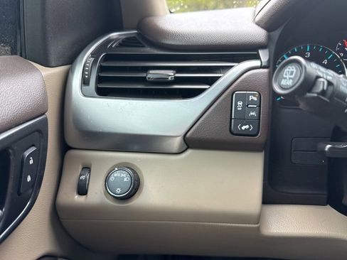 Used 2017 Chevrolet Tahoe LT image 21