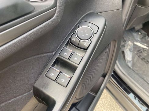 Used 2025 Ford Escape Active AWD/4WD image 18