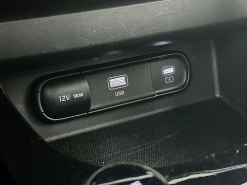 Used 2025 Kia Seltos S image 26