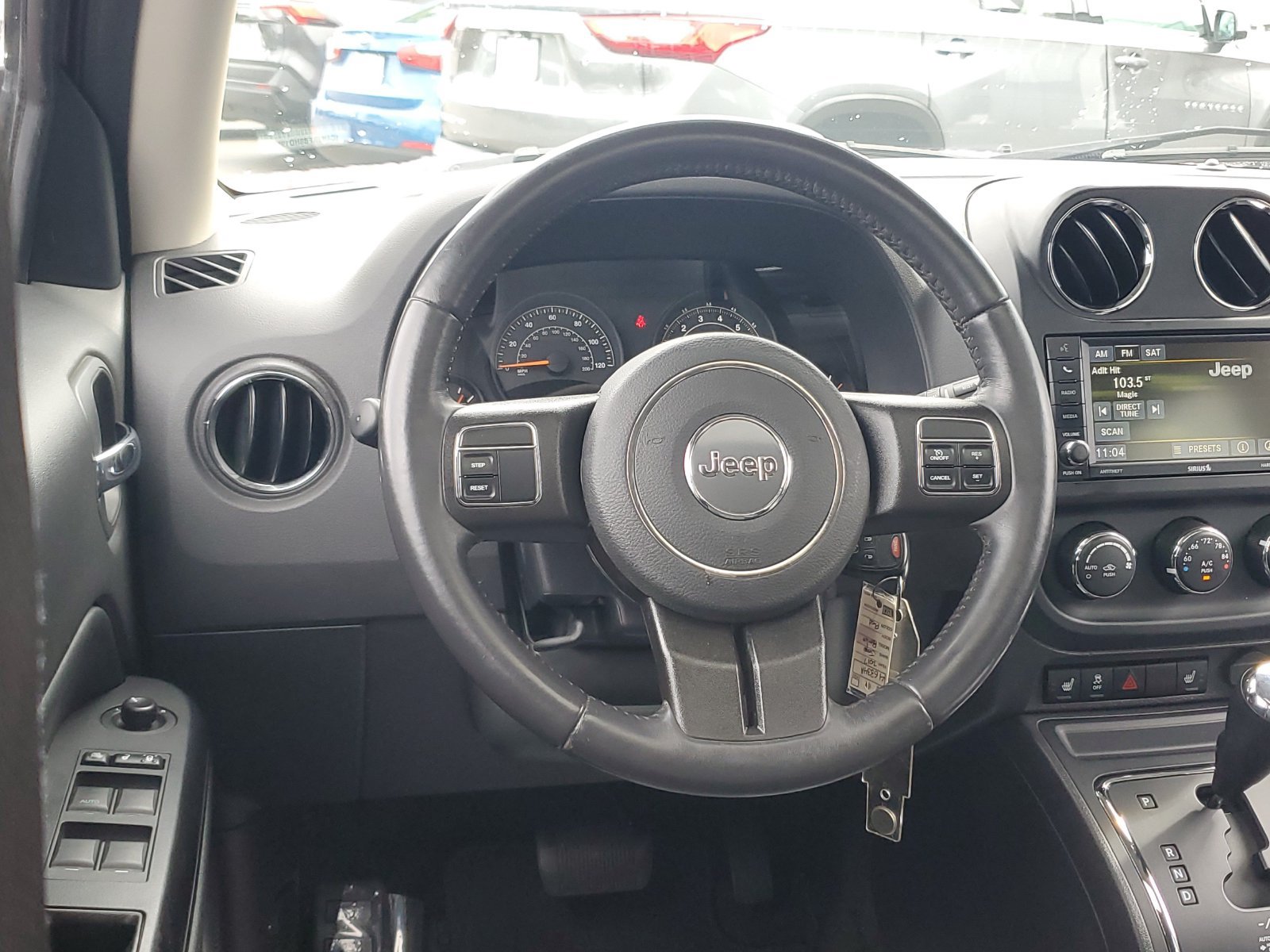 Used 2017 Jeep Patriot Latitude AWD/4WD image 12