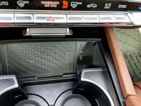 Certified 2025 Mercedes-Benz GLS 580 4MATIC image 18