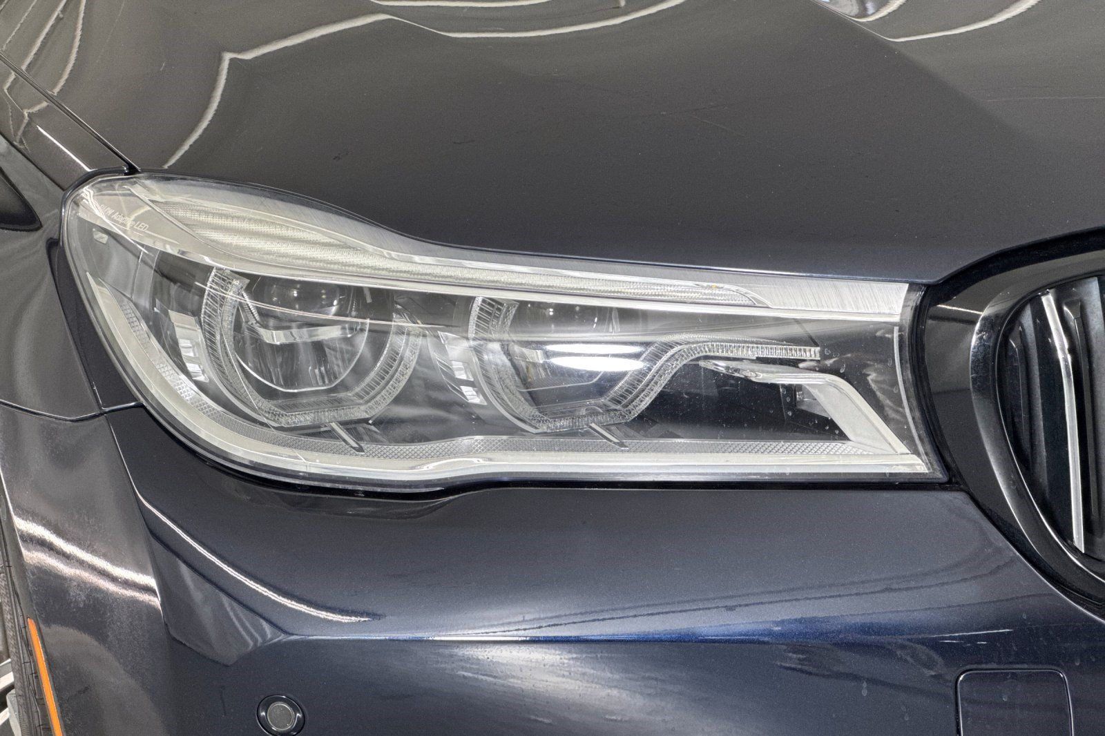 Used 2019 BMW 750i w/ Executive Package RWD image 12