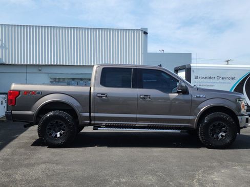 Used 2020 Ford F150 Lariat w/ Trailer Tow Package image 6