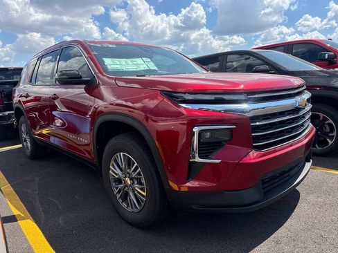 New 2027 Chevrolet Traverse LT FWD image 3