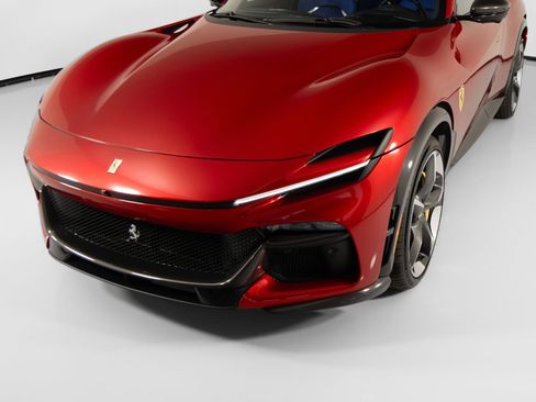 Used 2025 Ferrari Purosangue AWD/4WD image 9