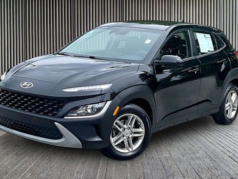 Used 2022 Hyundai Kona SE w/ Cargo Package FWD image 12
