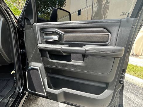 Used 2025 RAM 3500 Laramie w/ Max Tow Package AWD/4WD image 35