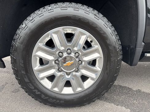 Used 2024 Chevrolet Silverado 2500 High Country w/ High Country Premium Package image 14